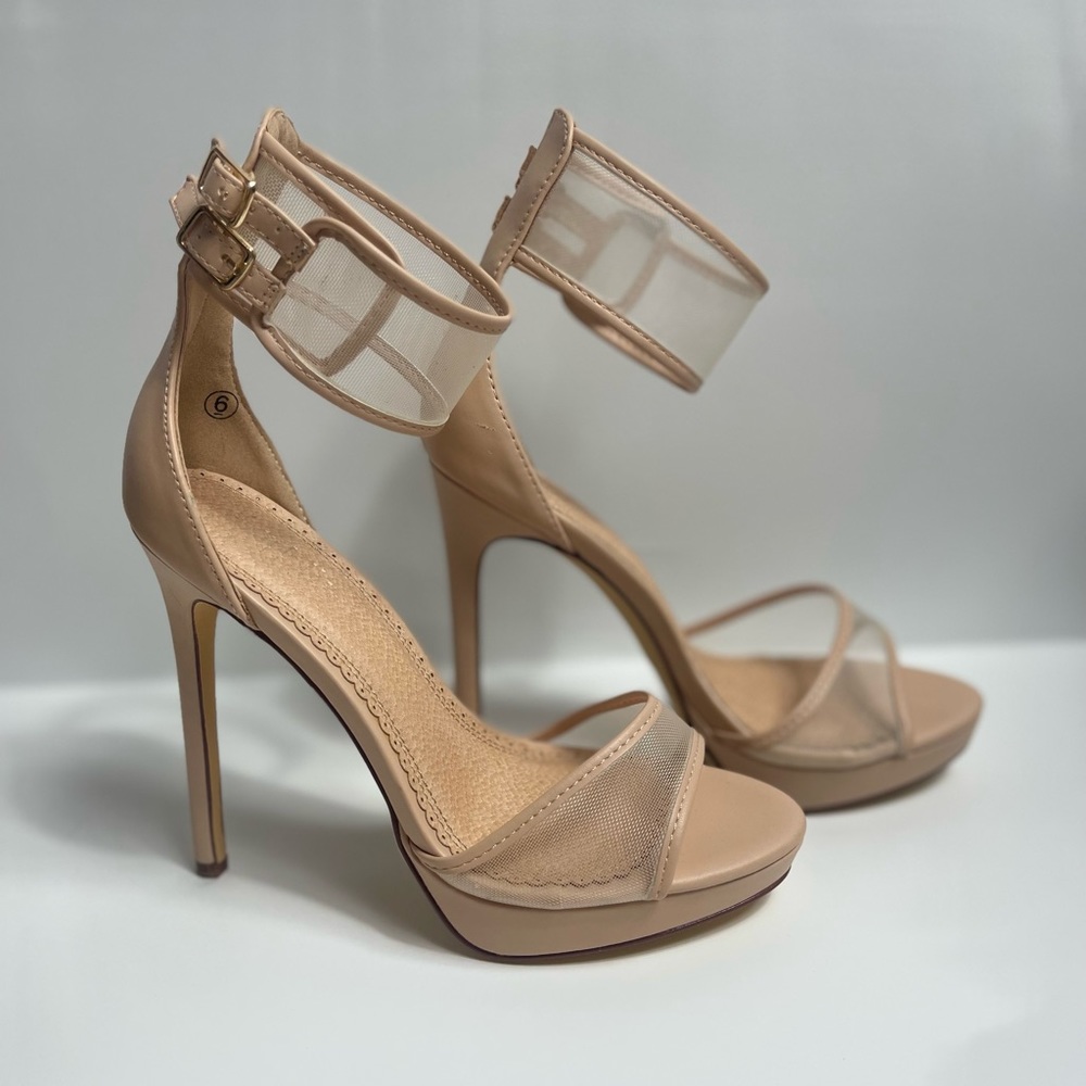 Charlotte Russe, size 6 heels, cream